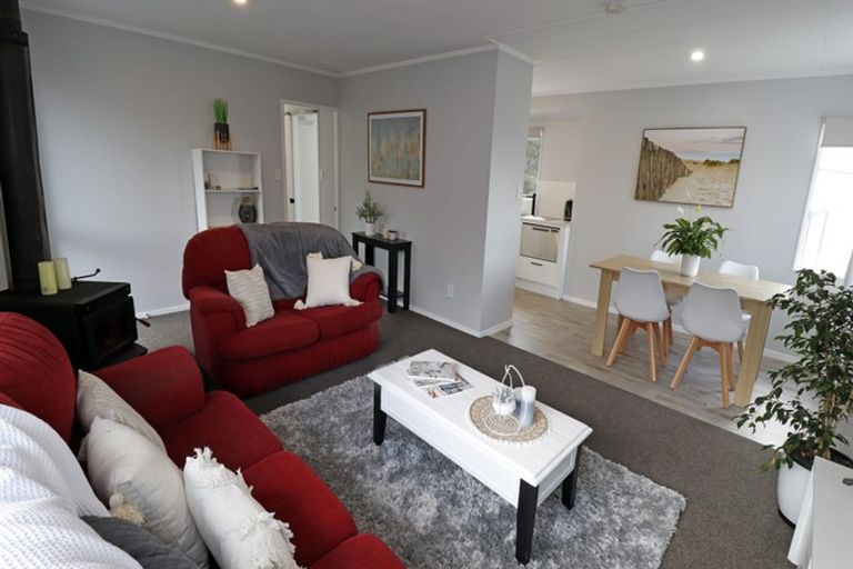 Photo of property in 28 Sunline Place, Ngongotaha, Rotorua, 3010