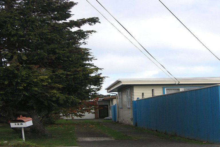 Photo of property in 18a Waikare Avenue, Waiwhetu, Lower Hutt, 5010