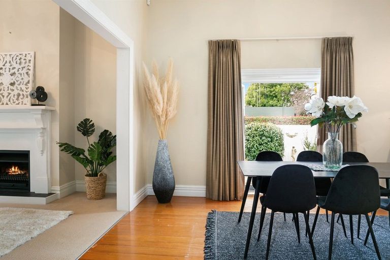 Photo of property in 32 Alpha Street, Cambridge, 3434