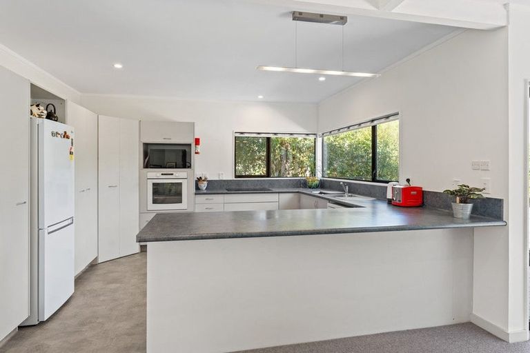 Photo of property in 35 Oriwa Crescent, Otaki, 5512