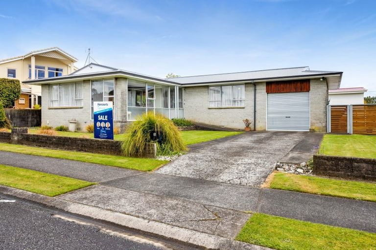 Photo of property in 32 Brown Street, Inglewood, 4330