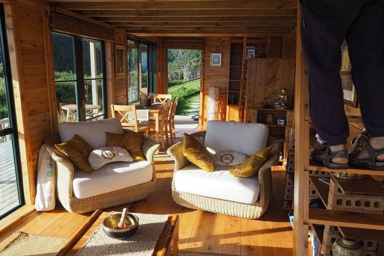 Photo of property in 134 Lone Kauri Road, Karekare, New Lynn, 0772