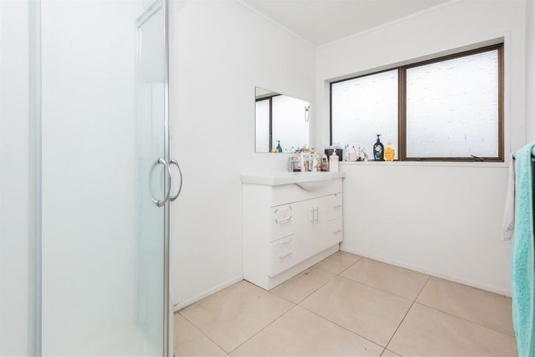 Photo of property in 23 Jandell Crescent, Bucklands Beach, Auckland, 2014