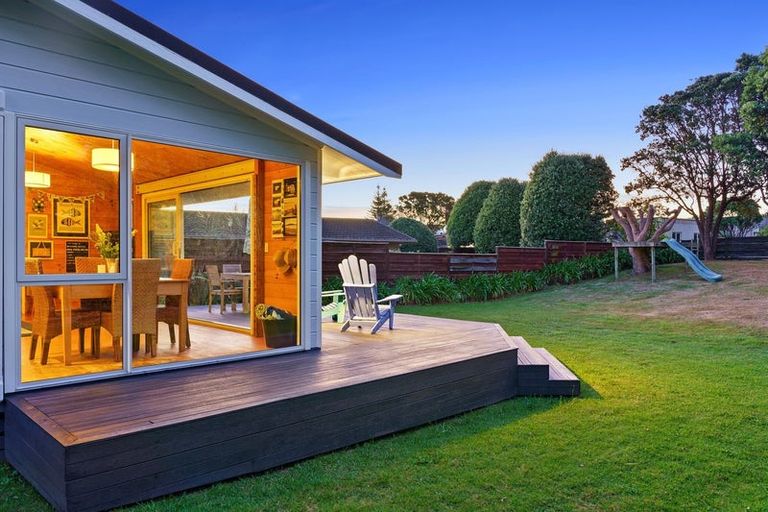 Photo of property in 116 Tutere Street, Waikanae Beach, Waikanae, 5036