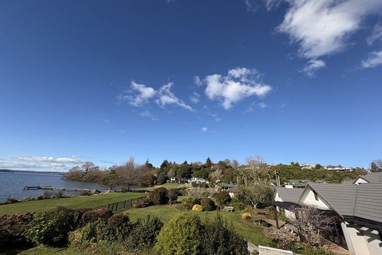 Photo of property in 16b Gemini Place, Kawaha Point, Rotorua, 3010
