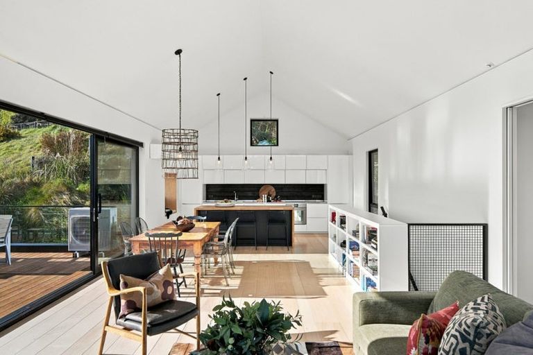 Photo of property in 5 Jahan Lane, Cashmere, Christchurch, 8022