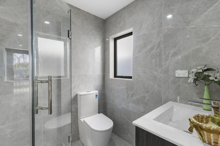 Photo of property in 89c Cascades Road, Pakuranga Heights, Auckland, 2010