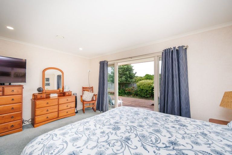 Photo of property in 57 Parnell Heights Drive, Kelvin Grove, Palmerston North, 4414