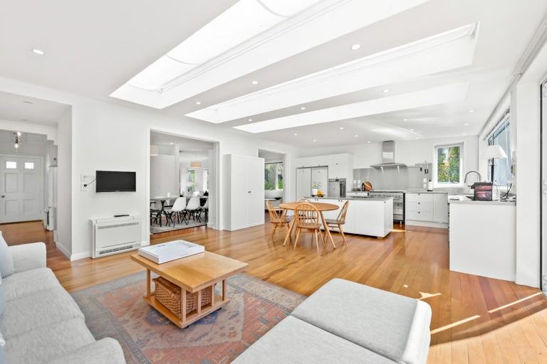 Photo of property in 48 Gurney Road, Kelson, Lower Hutt, 5010