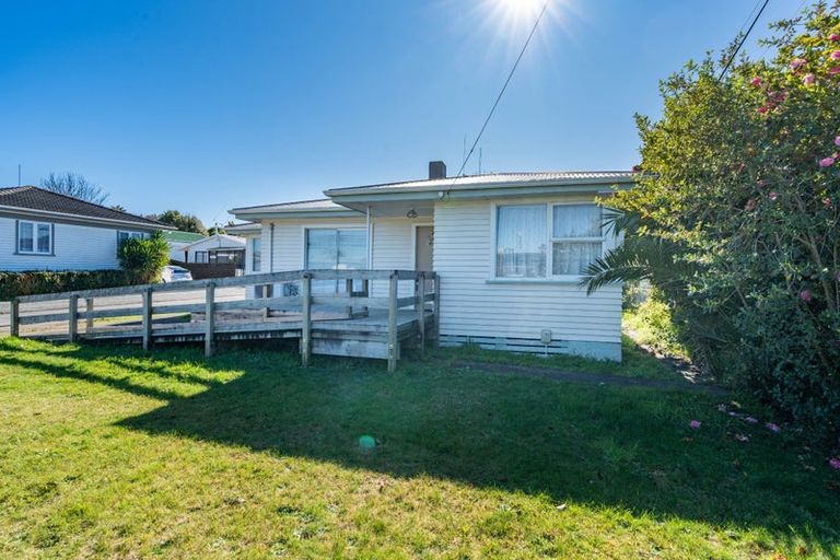 Photo of property in 11 Dinsdale Road, Dinsdale, Hamilton, 3204