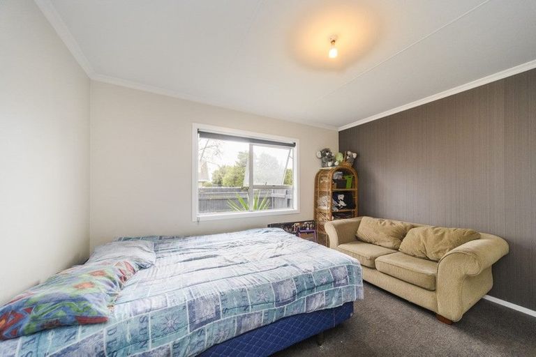 Photo of property in 38 Suzanne Grove, Kelvin Grove, Palmerston North, 4414