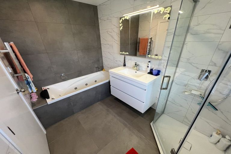 Photo of property in 28 Castaway Place, Gulf Harbour, Whangaparaoa, 0930