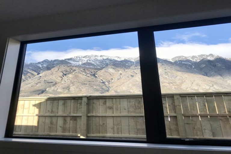 Photo of property in 7 Fallow Street, Jacks Point, 9371