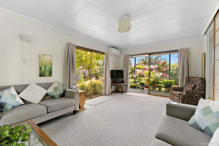 Photo of property in 122 The Circle, Manly, Whangaparaoa, 0930