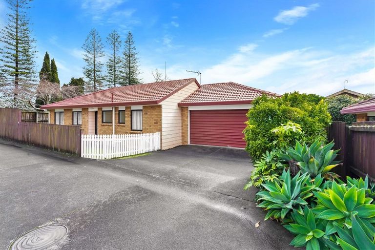 Photo of property in 47 Glenview Road, Glen Eden, Auckland, 0602