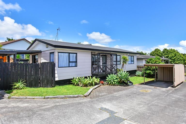 Photo of property in 1/8 Kimdale Place, Totara Heights, Auckland, 2105