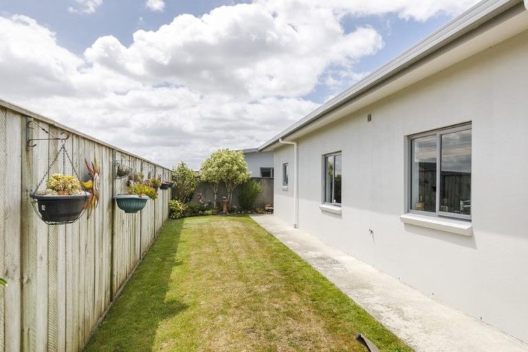 Photo of property in 23a Rosalie Terrace, Kelvin Grove, Palmerston North, 4414