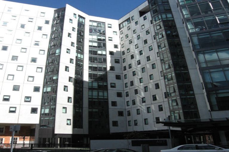 Photo of property in Mount St Apartments, 2a/8 Mount Street, Auckland Central, Auckland, 1010