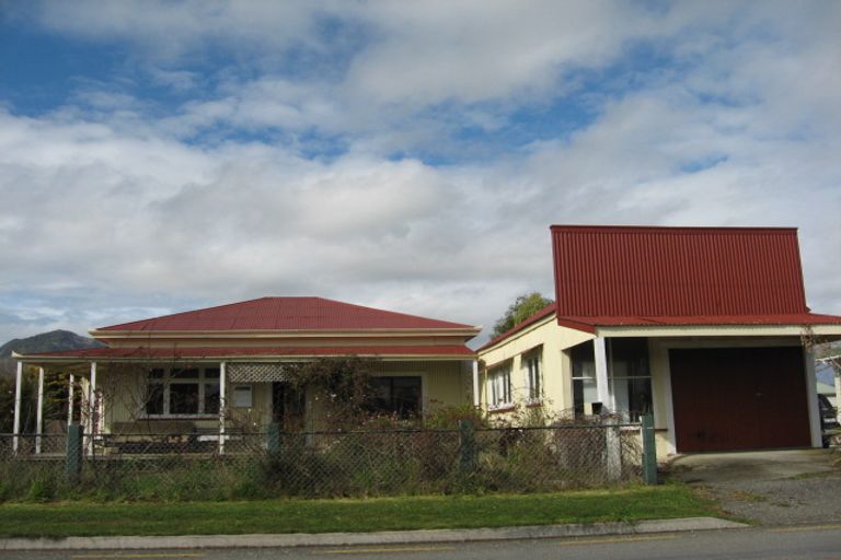 Photo of property in 28 Motupipi Street, Takaka, 7110