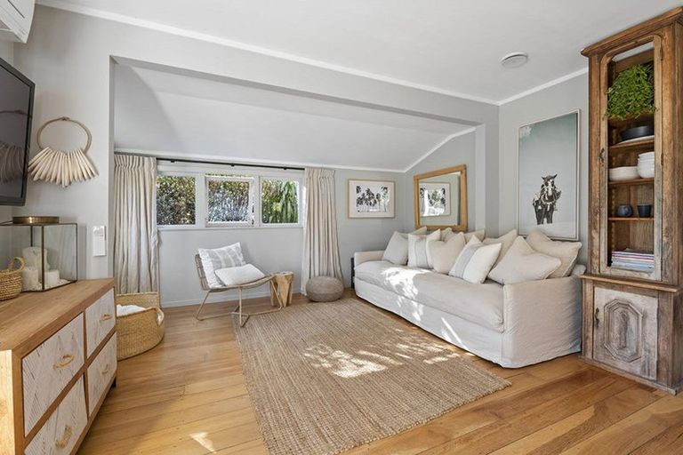 Photo of property in 12 Foster Crescent, Snells Beach, 0920