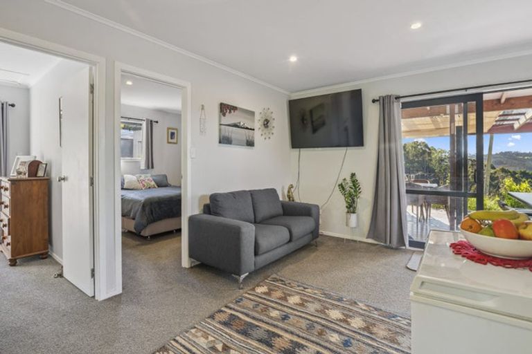 Photo of property in 82 Pinchgut Road, Kaukapakapa, 0873