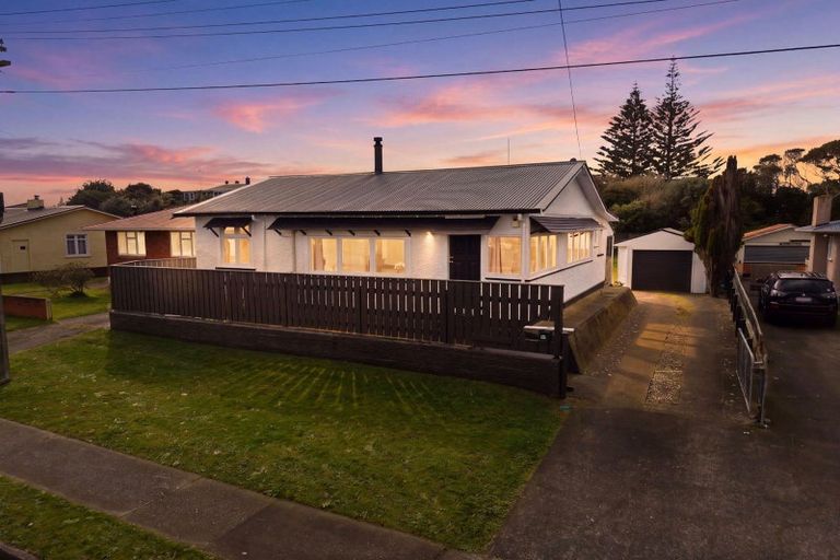 Photo of property in 78 Matai Street, Castlecliff, Whanganui, 4501