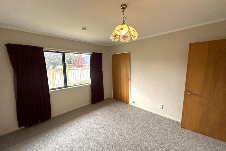 Photo of property in 4a Brett Place, Takaro, Palmerston North, 4412