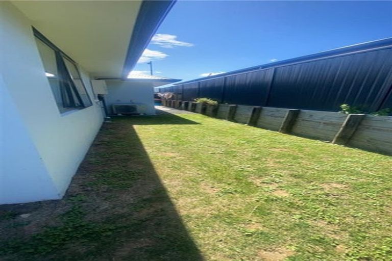 Photo of property in 10 Ash Lane, Omokoroa, 3114