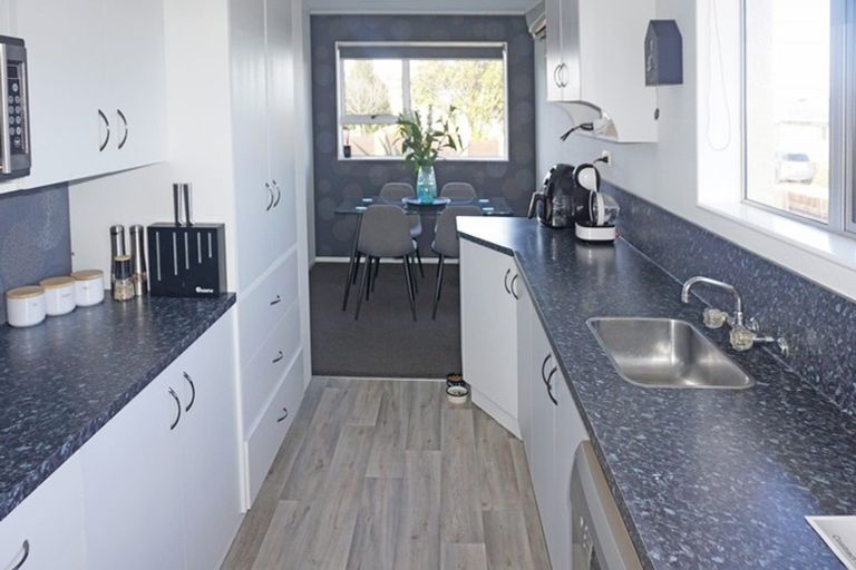 Photo of property in 6 Milford Street, Heidelberg, Invercargill, 9812