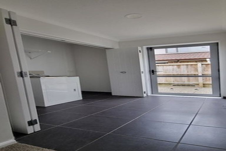 Photo of property in 23 Cambrian Crescent, Flat Bush, Auckland, 2016