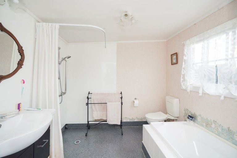 Photo of property in 254 Dunns Road, Otatara, Invercargill, 9879