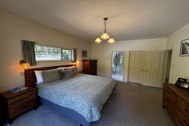 Photo of property in 26 Shelter Grove, Frankleigh Park, New Plymouth, 4310