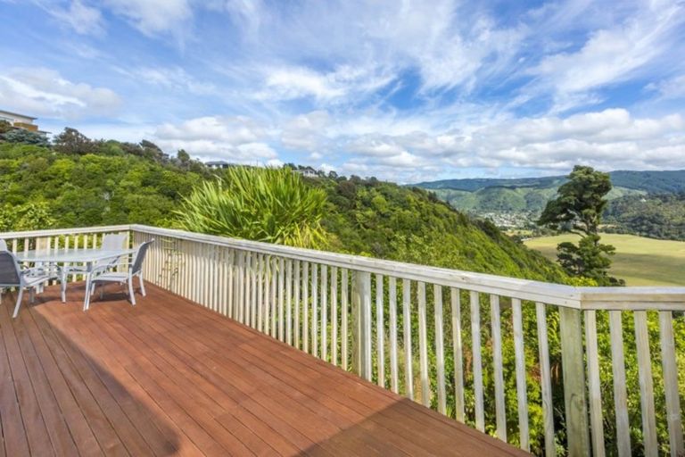 Photo of property in 83 Mount Marua Way, Timberlea, Upper Hutt, 5018