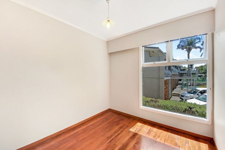 Photo of property in 12/2 Westwood Terrace, Saint Marys Bay, Auckland, 1011