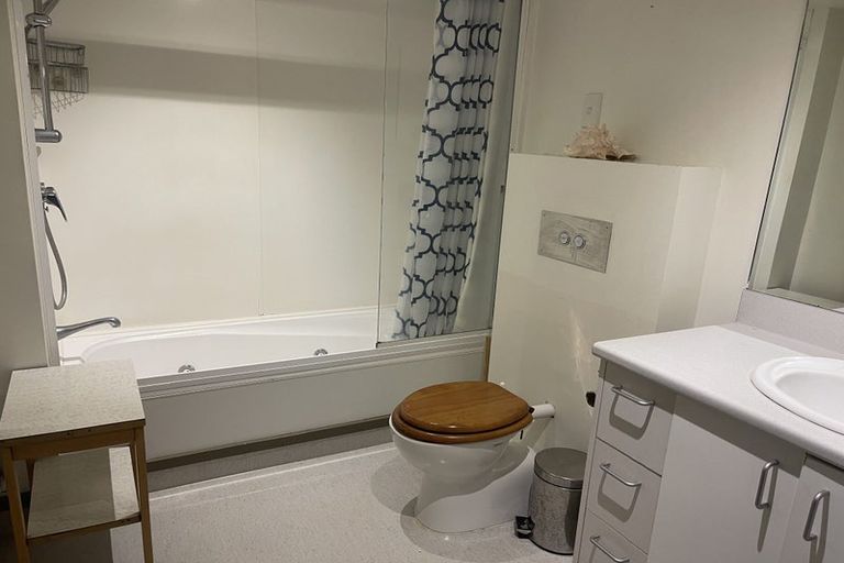 Photo of property in Sta Travel Flats, 3/130 Cuba Street, Te Aro, Wellington, 6011