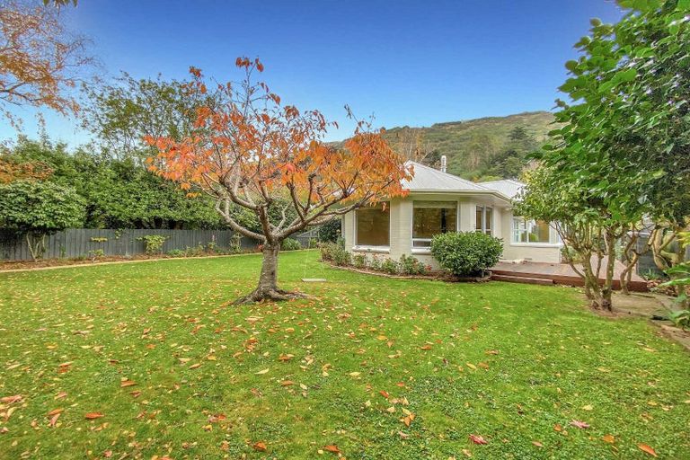 Photo of property in 70 Bowenvale Avenue, Cashmere, Christchurch, 8022