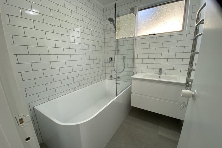 Photo of property in 29a Moore Street, Hillcrest, Auckland, 0627