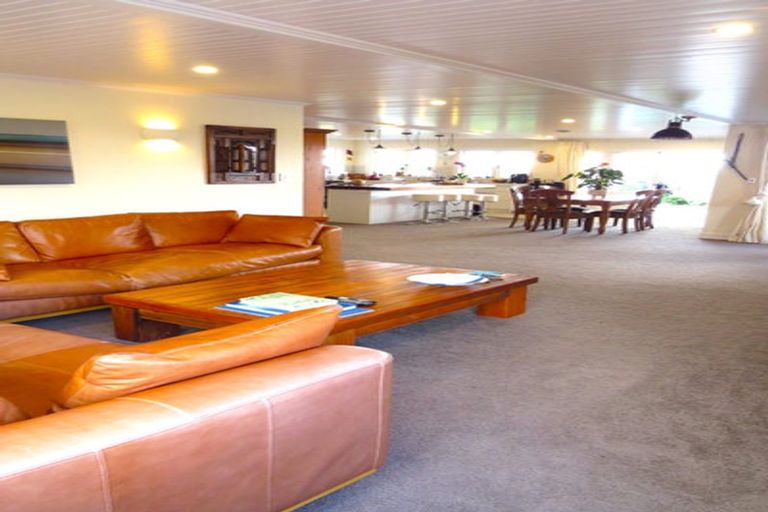 Photo of property in 956 Oneriri Road, Kaiwaka, 0573