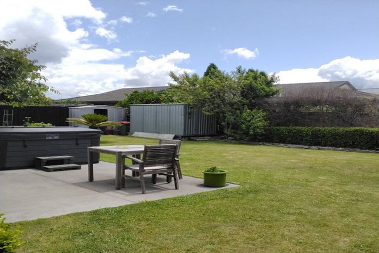 Photo of property in 11 Links View Drive, Omokoroa, 3114