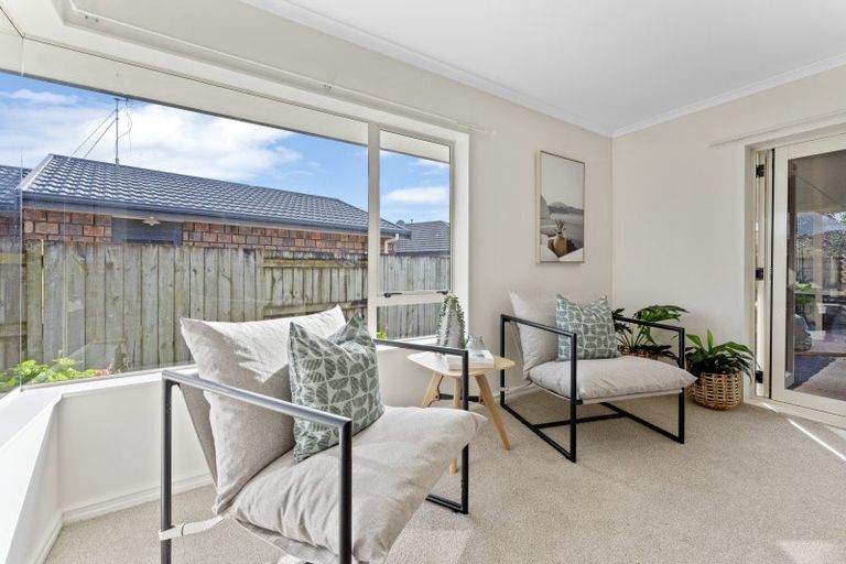 Photo of property in 6 Daniel Place, Kelvin Grove, Palmerston North, 4414