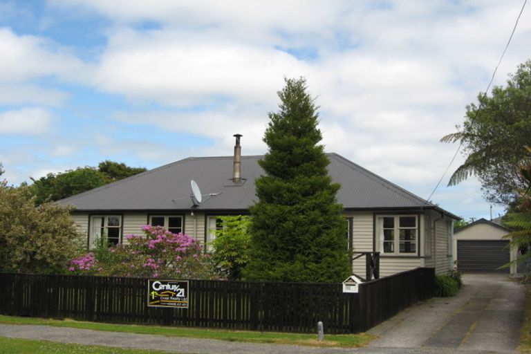 Photo of property in 112 Peel Street, Westport, 7825