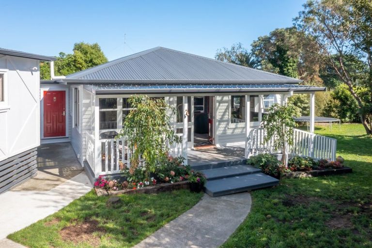 Photo of property in 122 Ruapehu Street, Paraparaumu, 5032
