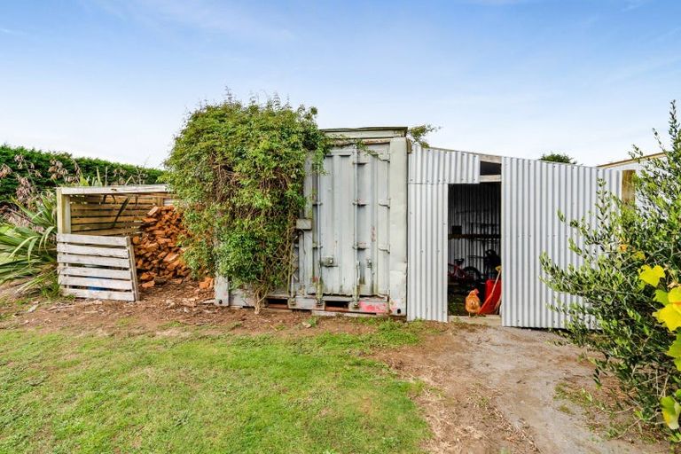 Photo of property in 5883 Mountain Road, Normanby, Hawera, 4673