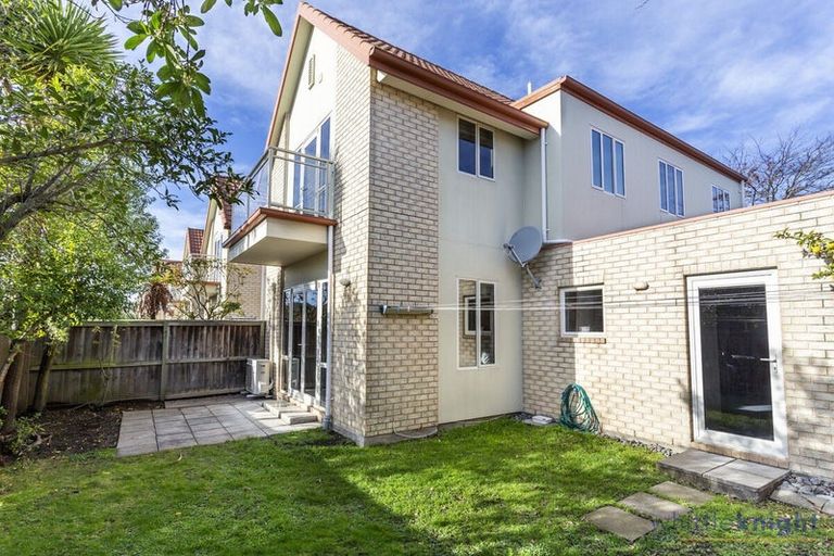 Photo of property in 4a Elizabeth Street, Riccarton, Christchurch, 8011