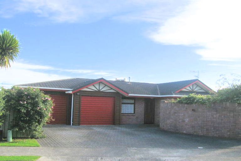 Photo of property in 16 Dornoch Place, Papakowhai, Porirua, 5024