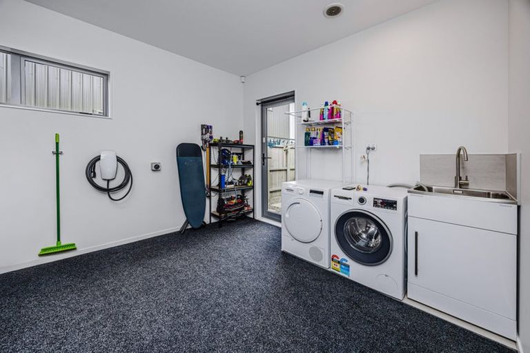 Photo of property in 43 Port Way, Rosehill, Papakura, 2113