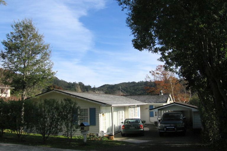 Photo of property in 14 Zeala Grove, Stokes Valley, Lower Hutt, 5019