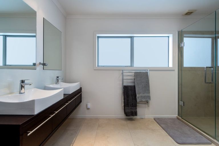 Photo of property in 131 Kowhai Road, Mairangi Bay, Auckland, 0630