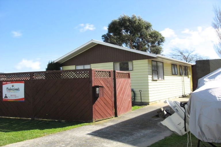 Photo of property in 3 Antrim Crescent, Wainuiomata, Lower Hutt, 5014