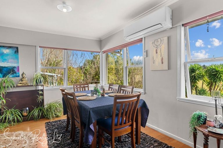 Photo of property in 111 Hurndall Street East, Maungaturoto, 0520